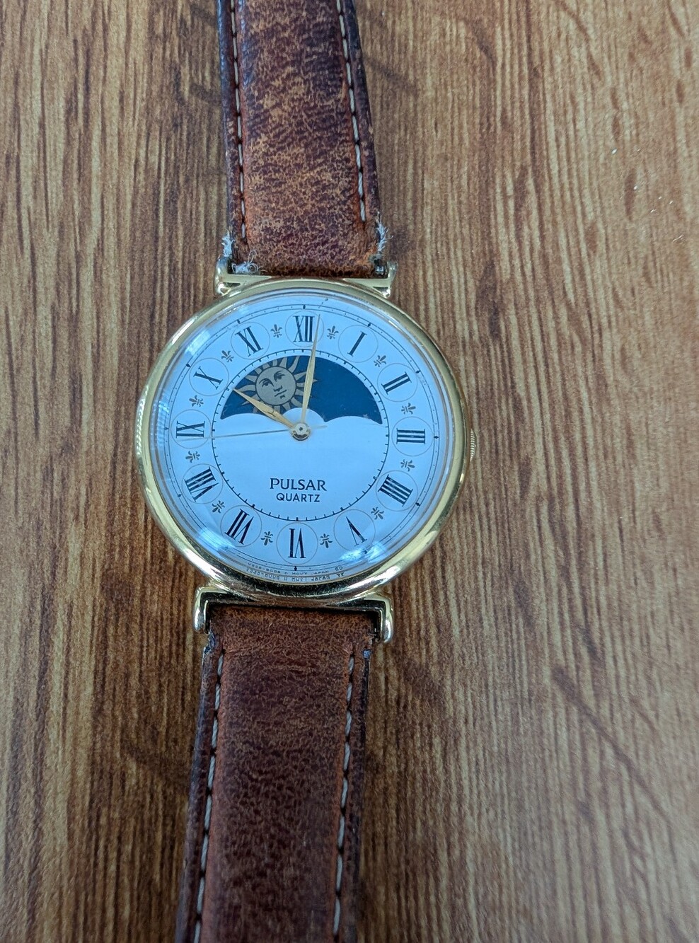 Elegant Vintage Pulsar Seiko Moonphase Roman Dial  Quartz Unisex Watch